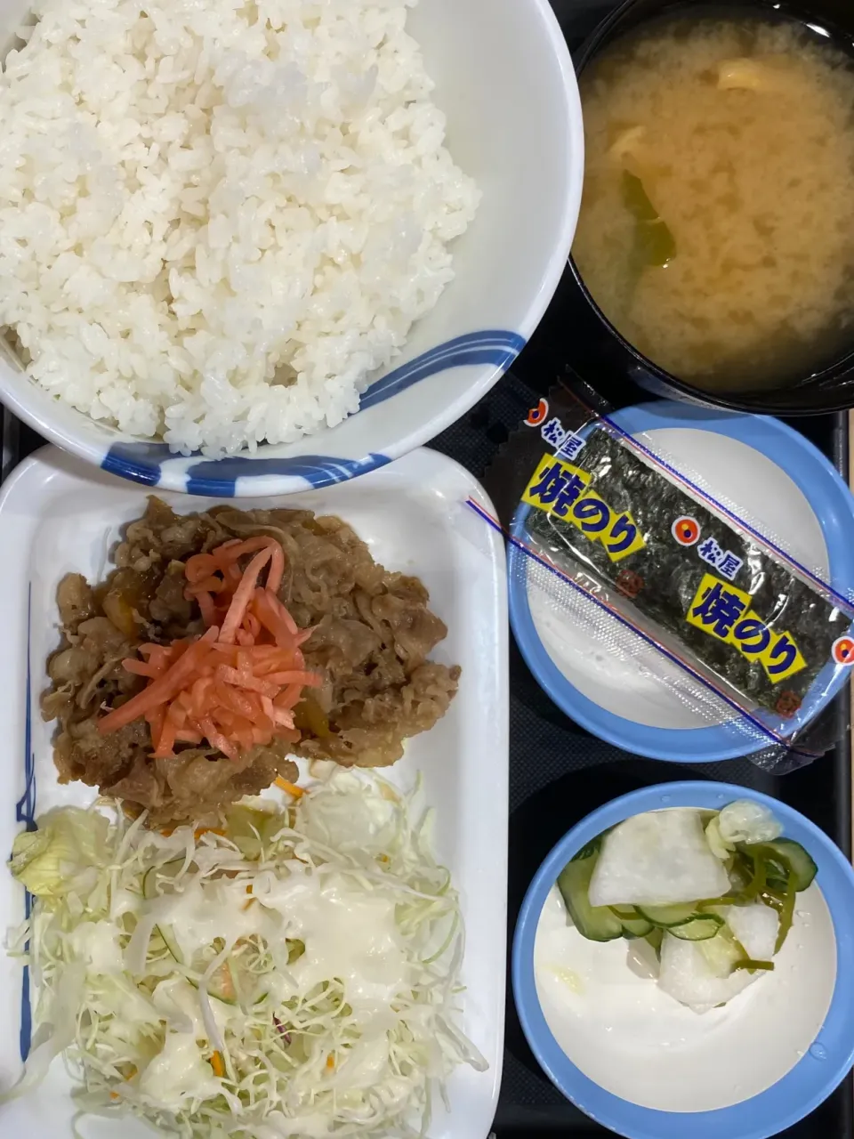 得朝牛皿定食 390円|すくらんぶるえっぐさん