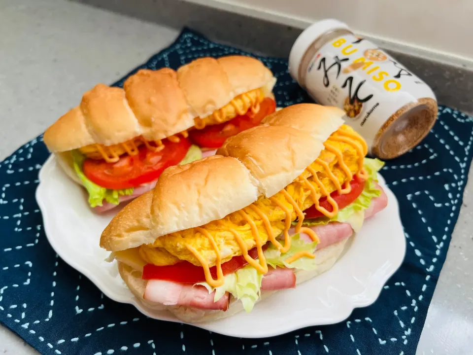 Snapdishの料理写真:「つぶみそ卵焼きサンド」|バシュランさん