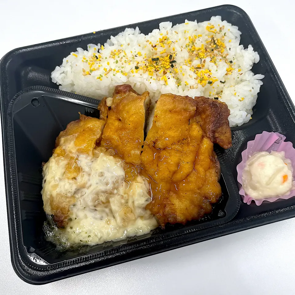 Snapdishの料理写真:ポプ弁（ぶちタル盛りチキン南蛮弁当）|T. Wonderさん