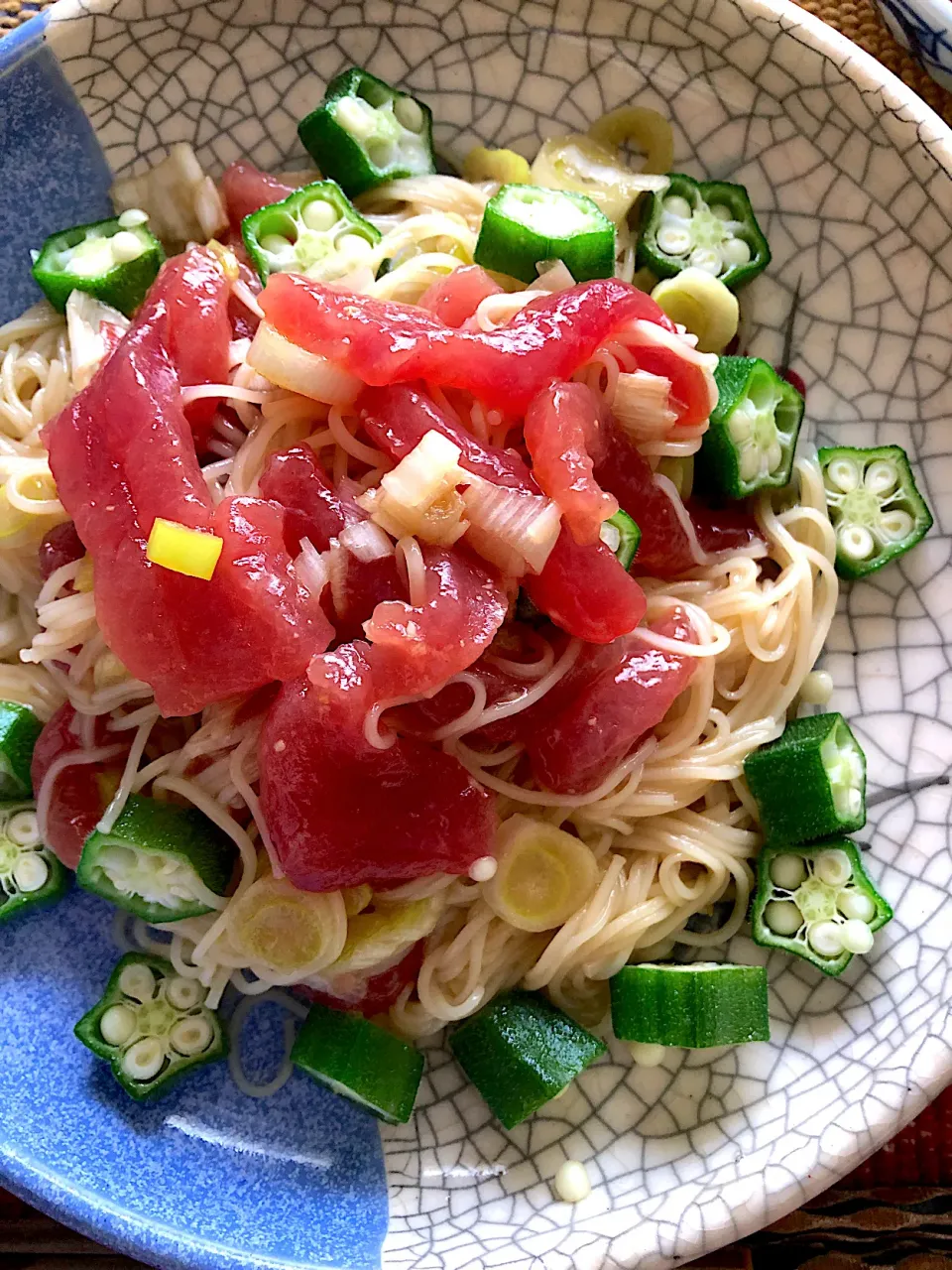 マグロとオクラ乗せ🐟お素麺で油そば✨|Tina Tomoko😋さん