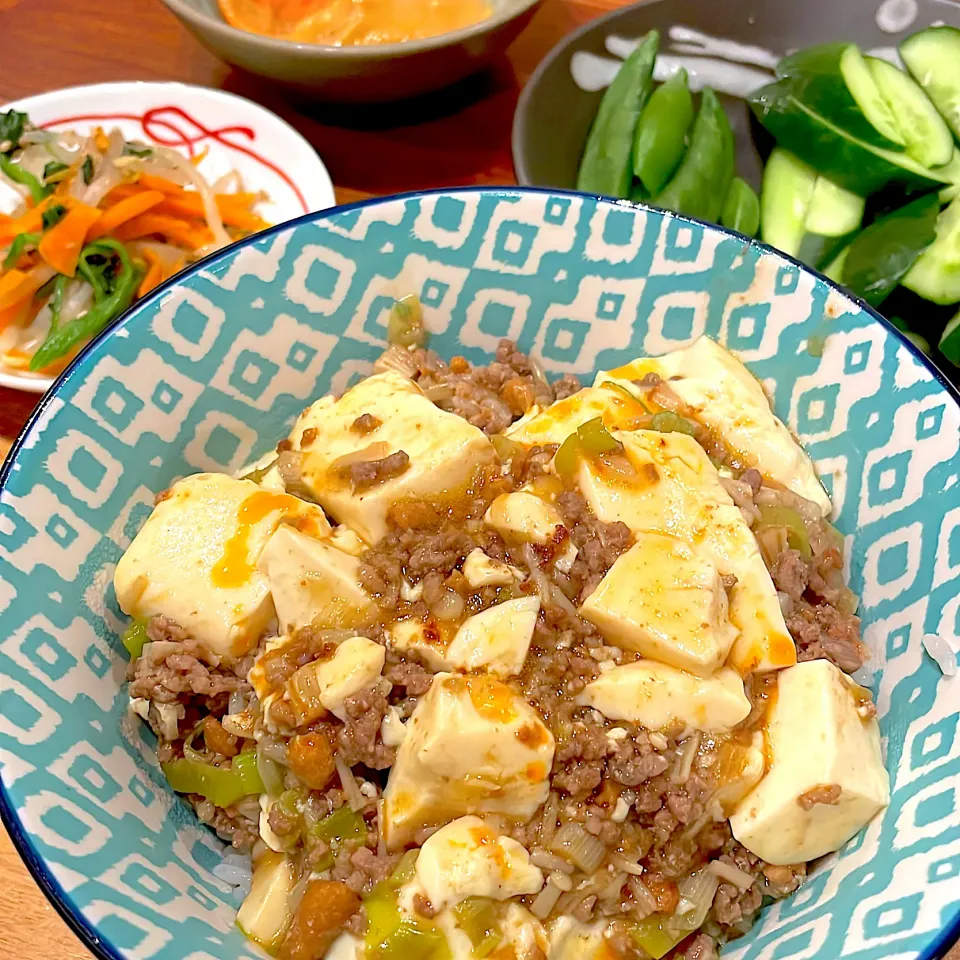 麻婆豆腐丼　ナムル　味噌マヨきゅうり|とゆあさん