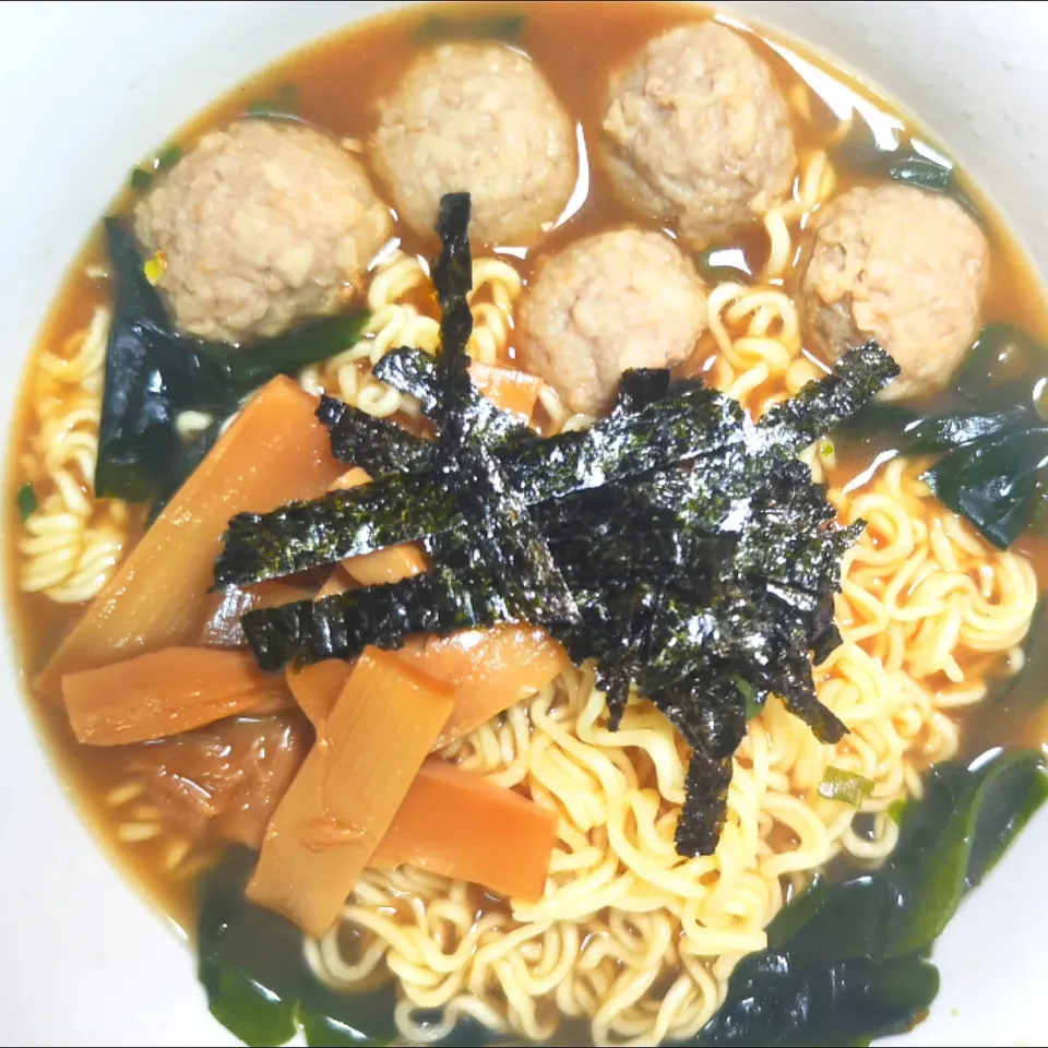 Snapdishの料理写真:サッポロ一番みそラーメン|akimitsuさん