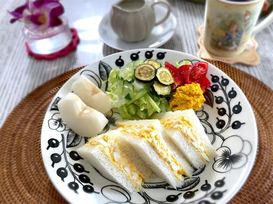 Snapdishの料理写真:朝ごはん　タマゴサンドイッチ|blue_bird07さん