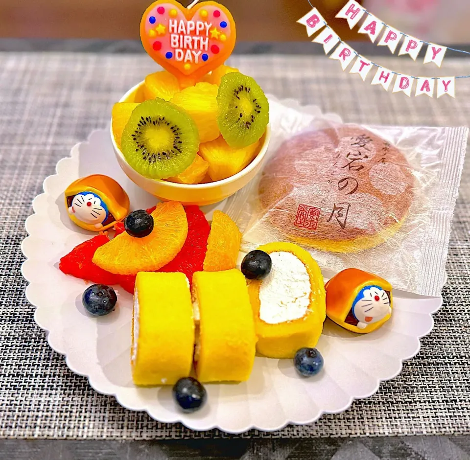 Snapdishの料理写真:お誕生日のデザート🍰|こりちゃんさん