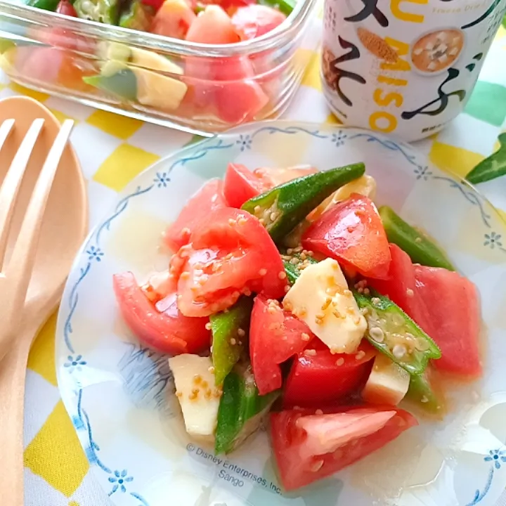 オクラとトマトとチーズのサラダ🥗|小豆🌼さん