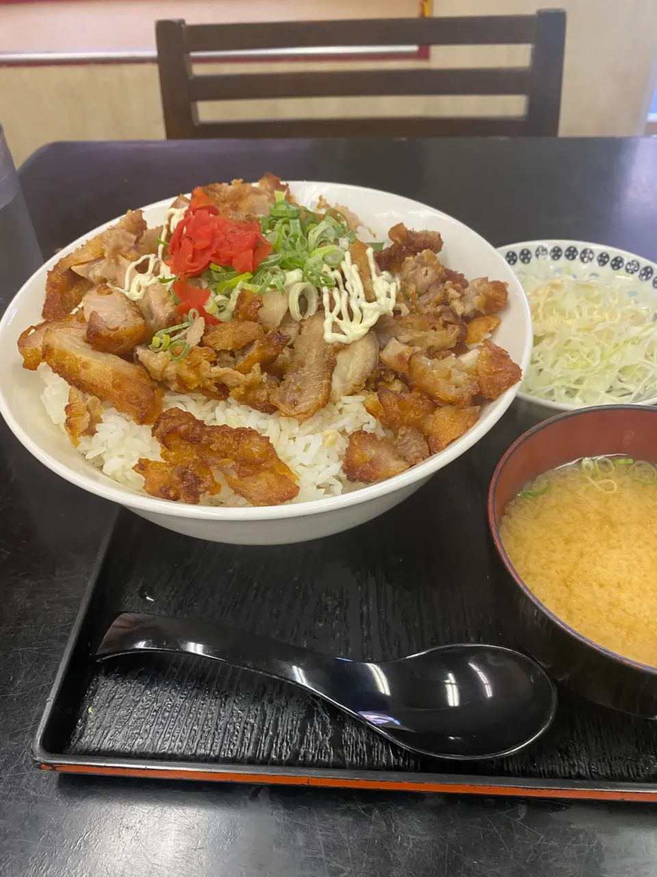 Snapdishの料理写真:大阪市住吉区杉本　TAKOSHU市大前店のギガとり丼|タカちゃんさん