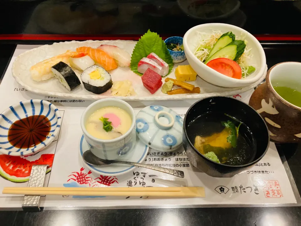 Snapdishの料理写真:久しぶりにママ友ランチ会inたつき寿司🍣|さくたえさん