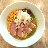 Snapdishの料理写真:鴨肉とフルーツトマトの冷やし味噌ラーメン〜山椒オイルを添えて〜|kenさん