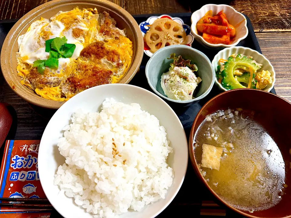 【ハチヤ】『ヒレカツたまごとじ定食』|Miyaさん