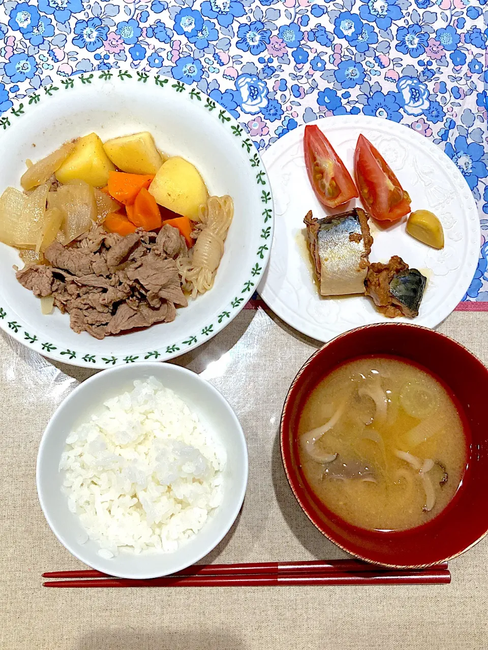 肉じゃがと鯖味噌缶|おしゃべり献立さん