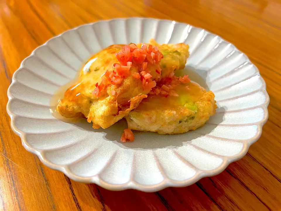 森のごはん屋さんさんの料理 枝豆と紅生姜のがんもどき🫛

枝豆と紅生姜の淡い彩りがキレイながんもどき。

消化促進作用がある葛あんをかけて、夏の疲れがちな胃腸を労りながら、タンパク質補給ができます🎶|marronさん