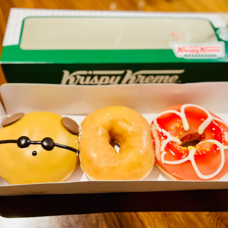 クリスピー クリーム ハワイアン ボックス🌺 Krispy Kreme Hawaiian Box|アッコちゃん✨さん