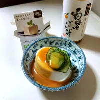 Snapdishの料理写真:冷やっこ　白味噌ぽん酢かけ|あかね空さん