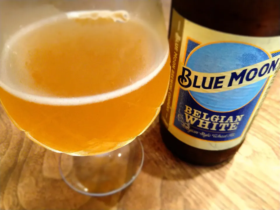 BLUE MOON   BELGIAN WHITE|古尾谷りかこさん