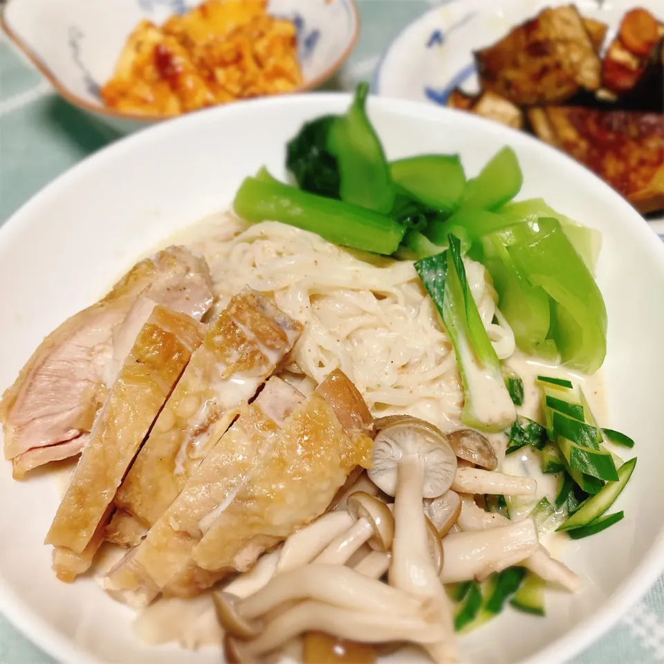 Snapdishの料理写真:胡麻豆乳素麺|あーるさん