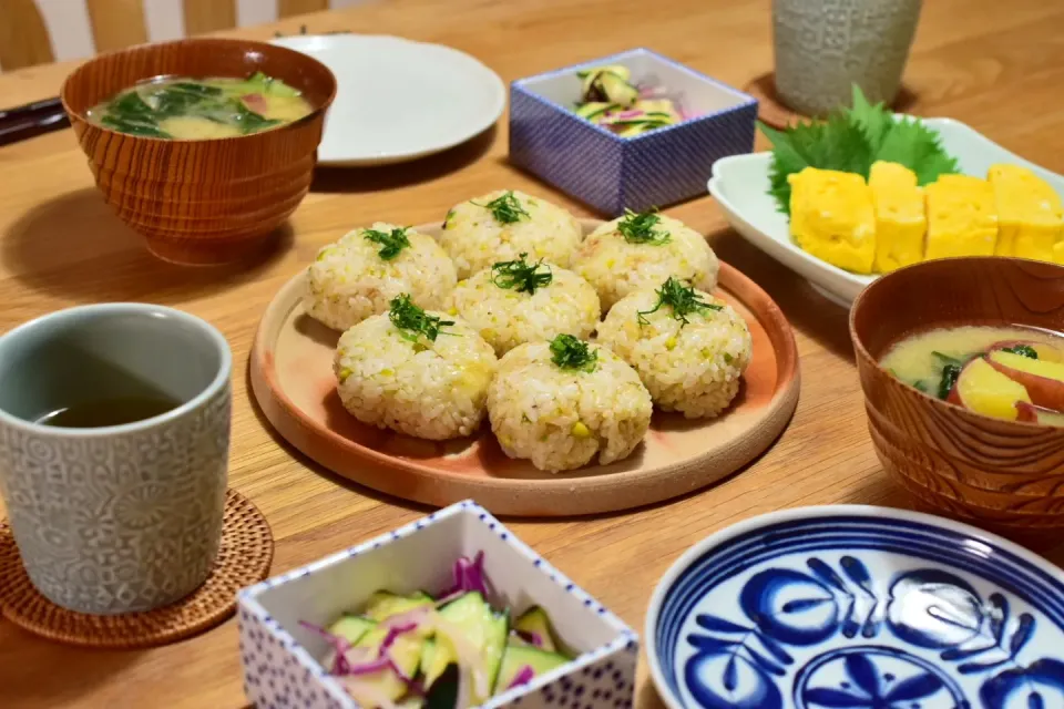 ナッツのおにぎりで和食ごはん|うにんぱすさん