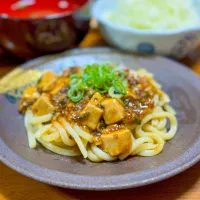 Snapdishの料理写真:【麻婆豆腐焼きうどん】|ristorante_sallyさん