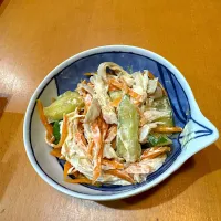 Snapdishの料理写真:蒸し鶏のつぶみそマヨサラダ|いっかくさん