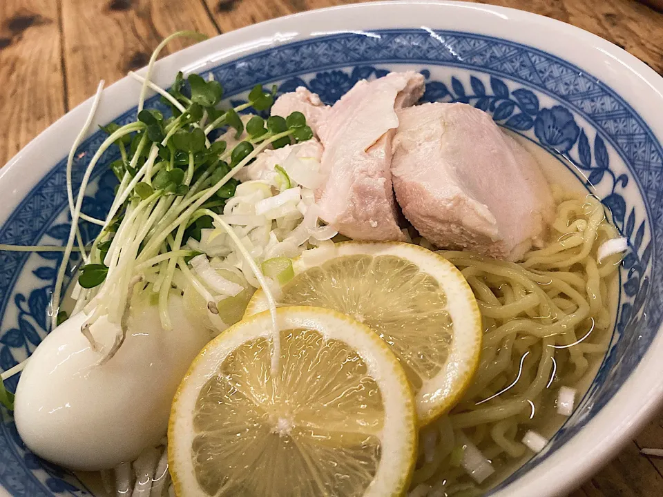 Snapdishの料理写真:冷やしレモンラーメン🍋🍋🍋|ゴンさん