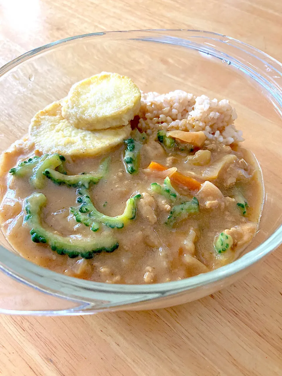 Snapdishの料理写真:ゴーヤーカレー🍛with残り物の芋天♡|さくたえさん