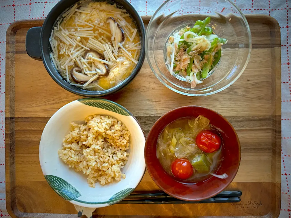 玉子ととうふ蒸し　キノコあんかけ　　　　　無限ピーマン　ミニトマトとオクラの味噌汁|チイホ✨さん