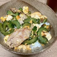 Snapdishの料理写真:ゴーヤチャンプル丼|アラサーOL腸活中！！さん