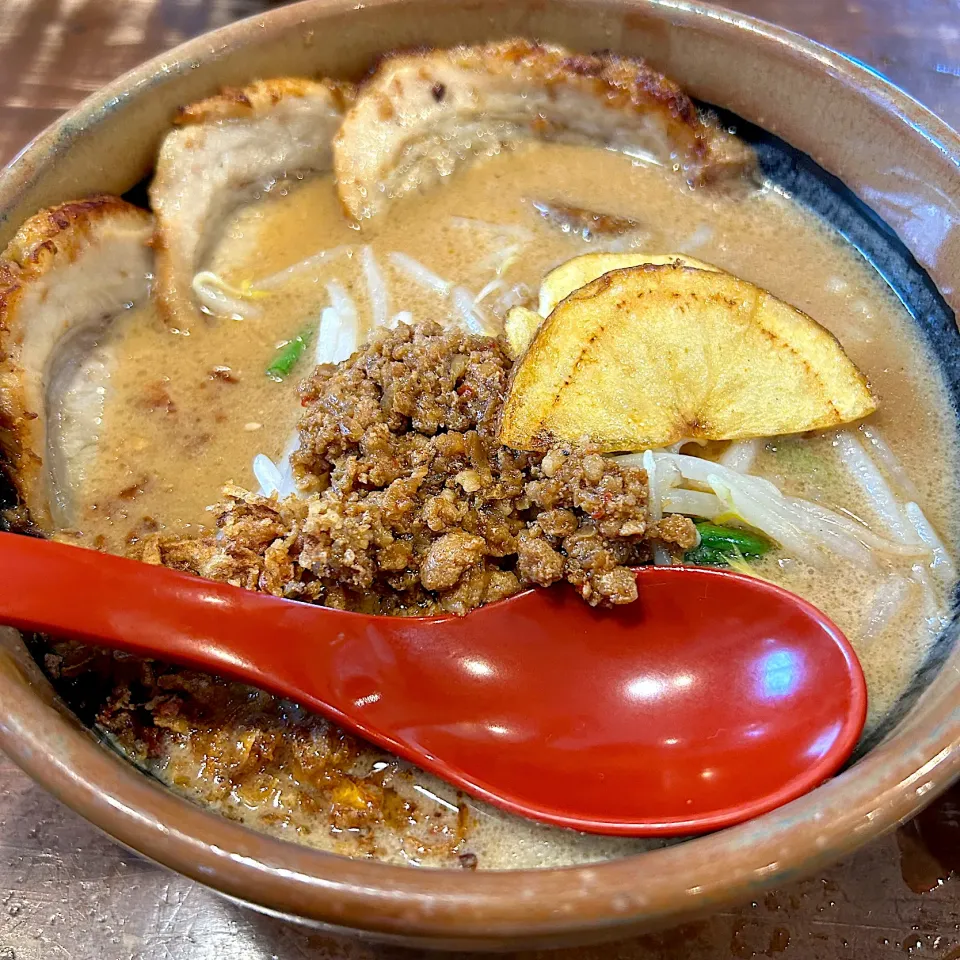 米子の味噌ラーメン専門店で😋🍜|すかラインさん