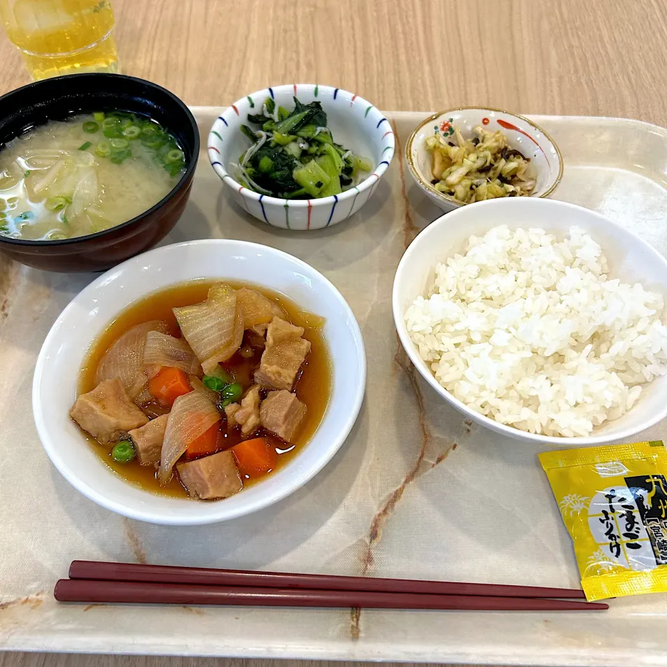 寮で朝ごはん😋|すかラインさん