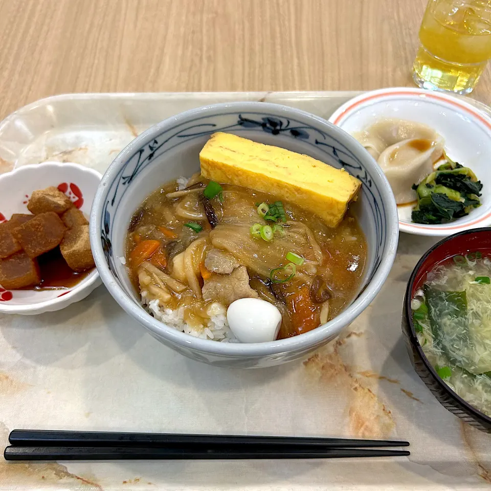 寮で晩ごはん😋中華丼|すかラインさん