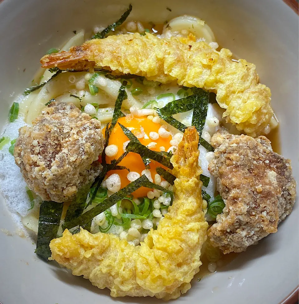 海老天鳥から明太釜玉冷やしうどん|すくらんぶるえっぐさん