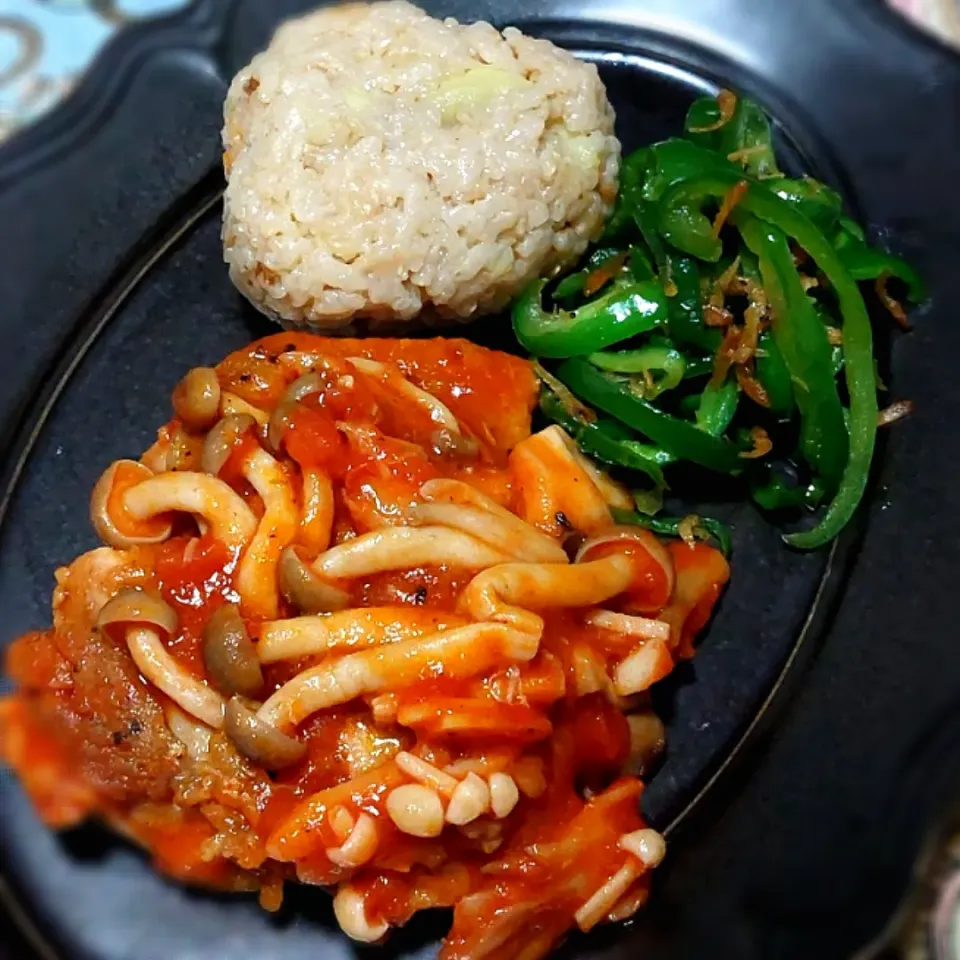 チキンのトマト煮🍅|きつねさん