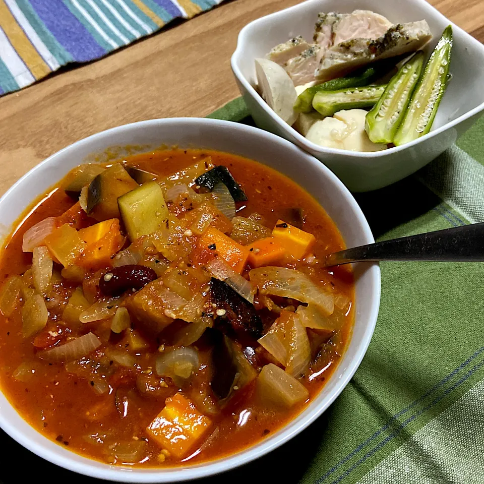 息子作　夏野菜たっぷりのミネストローネでお夕飯|renharuruさん