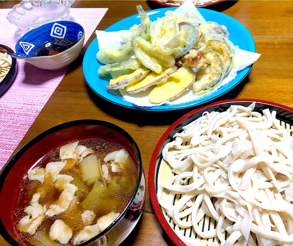 豚バラ肉の肉汁うどんと天ぷらの盛り合わせ|cerezoさん