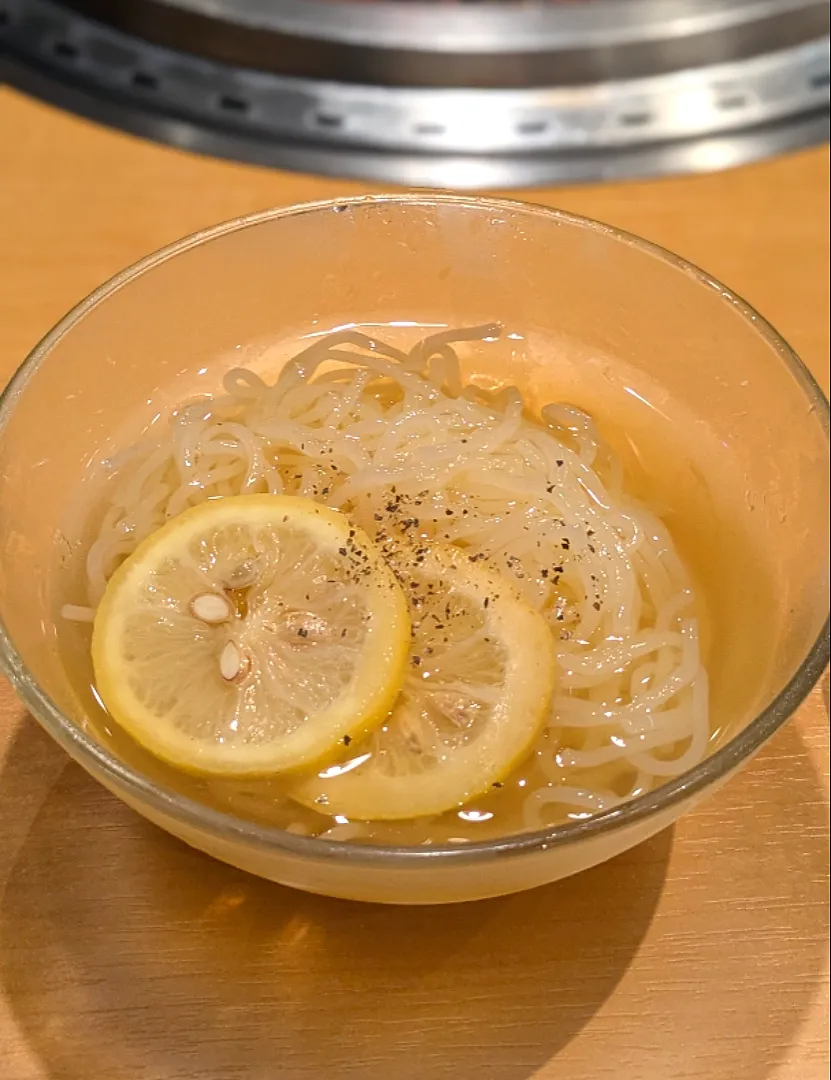 焼肉きんぐのレモン冷麺|あぼちさん