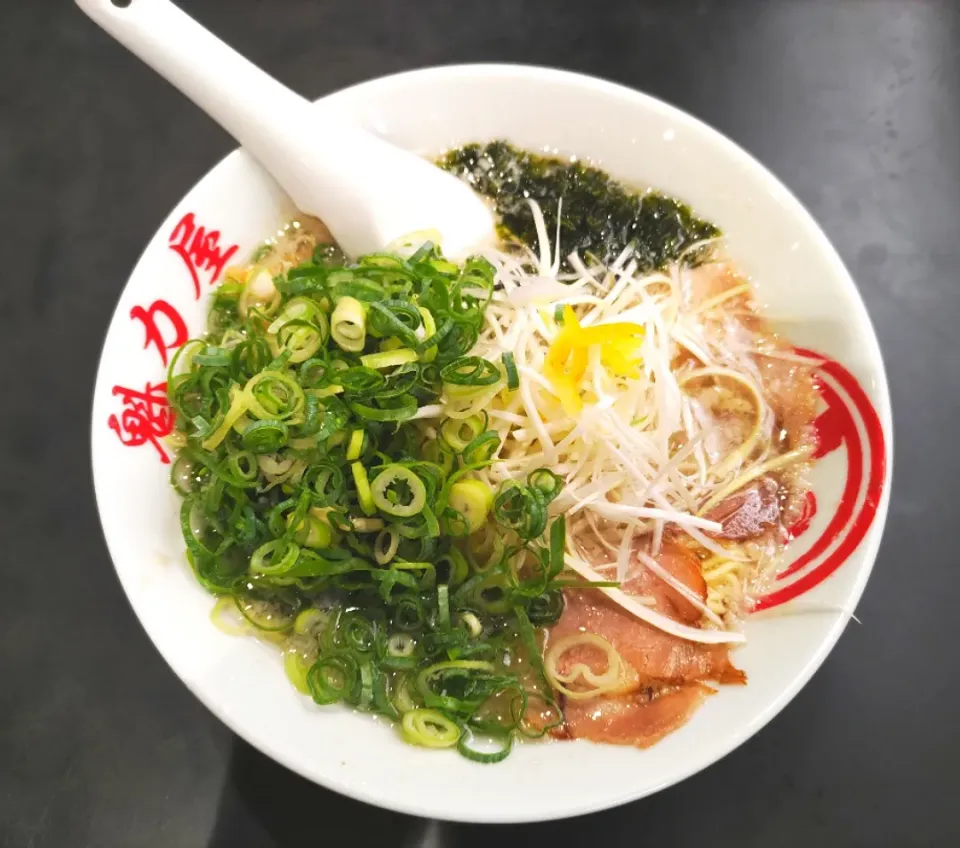 魁力屋の期間限定のラーメン|おじゃみさんさん