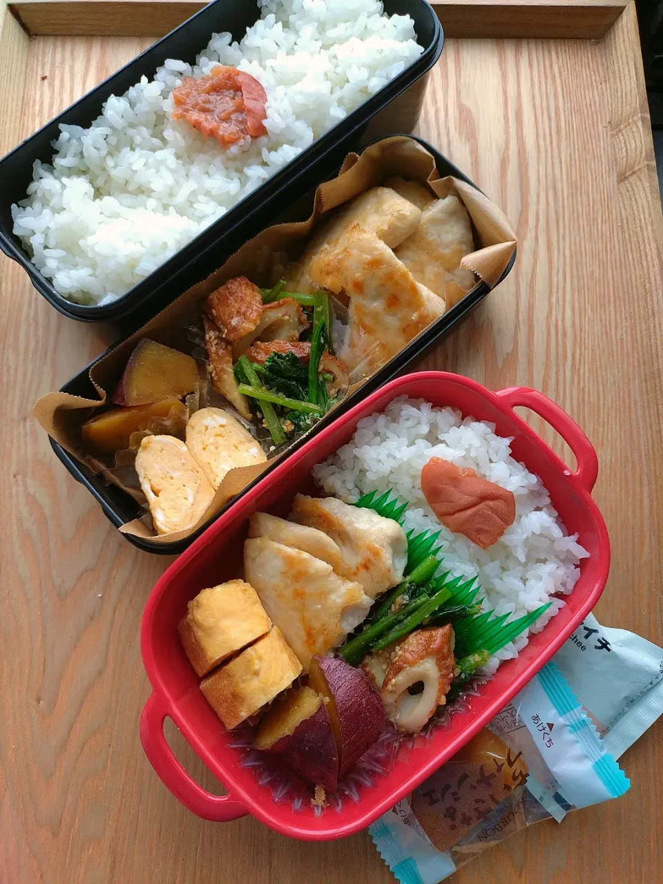 夫と娘のお弁当

鶏むねの旨塩チキン
小松菜とちくわのごまみそ炒め
さつまいものバターしょうゆ煮
卵焼き|みわさん