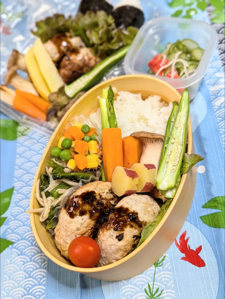 本日のお弁当〜豚ロースミンチのハンバーグ弁当|f.1125beさん