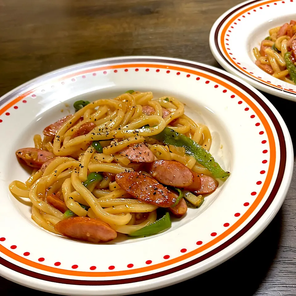 余った焼肉のタレで焼きうどん|ハルカさん