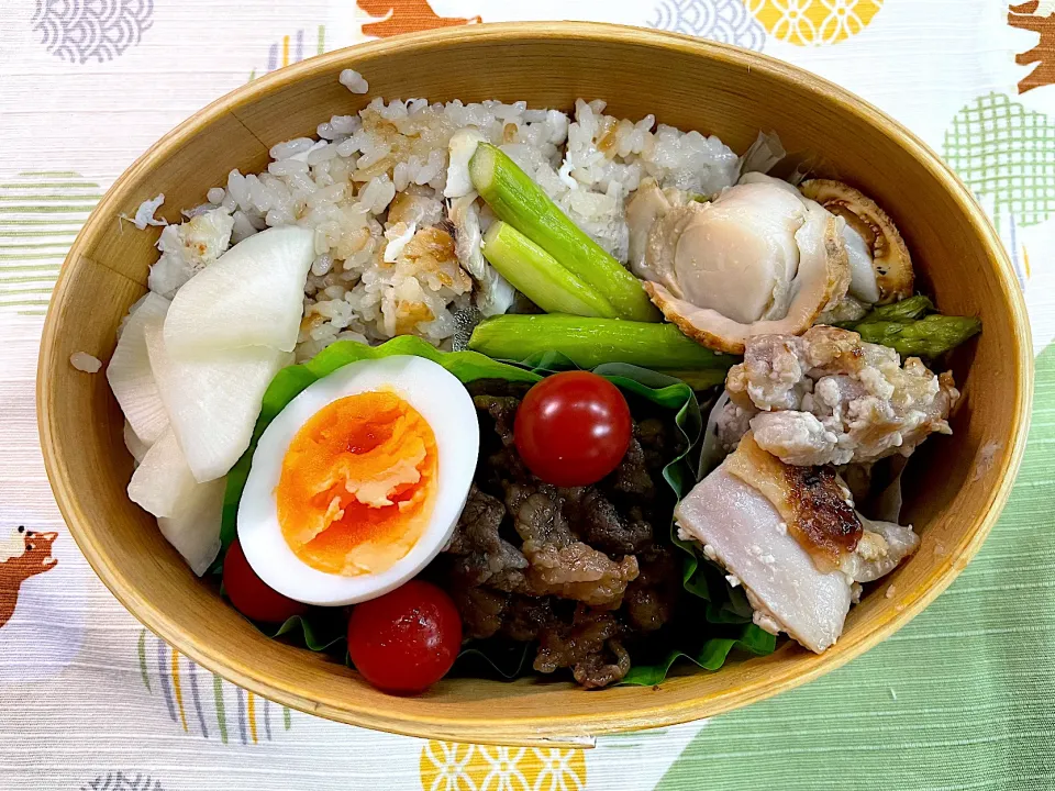 焼肉、焼鳥、焼ホタテの鯛めし🍱|なお🅿️さん