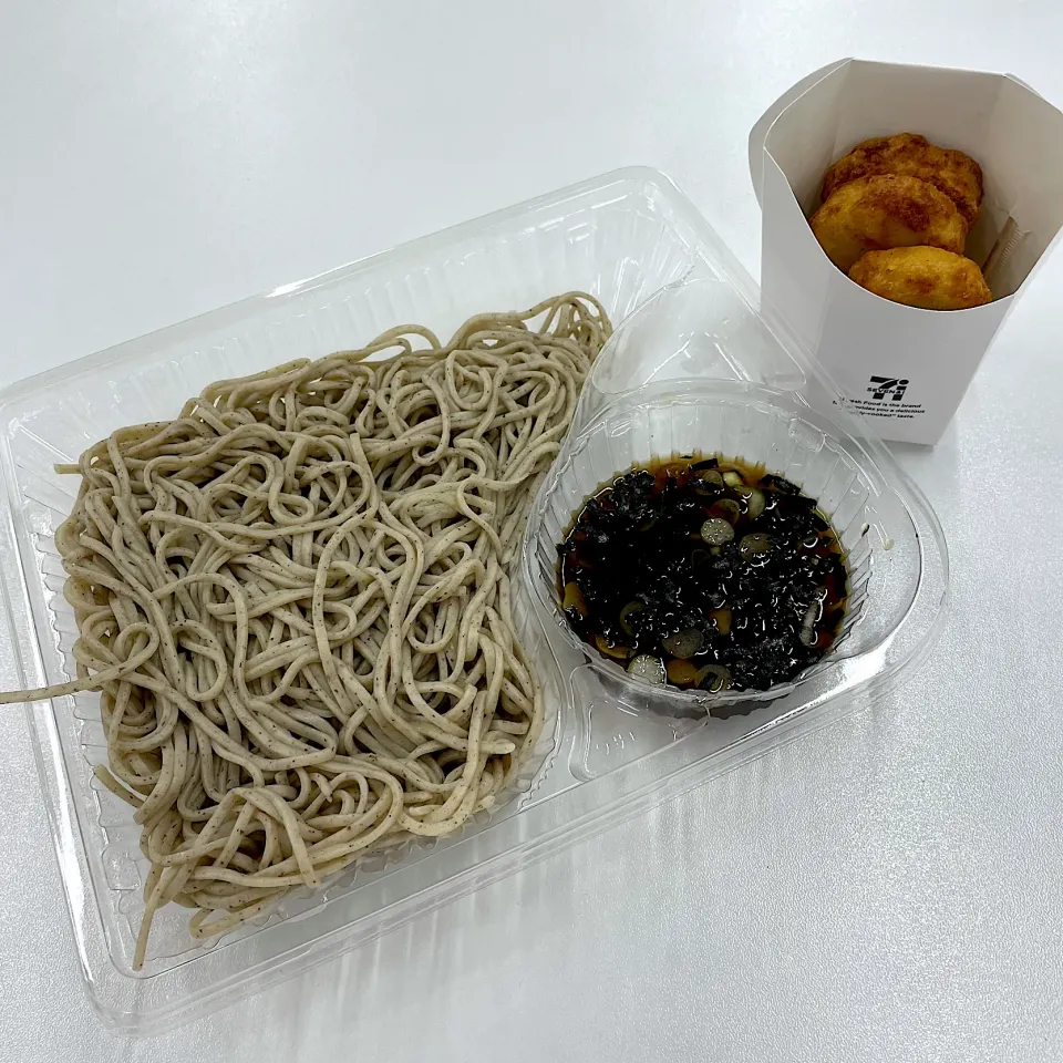 Snapdishの料理写真:石臼挽きそば粉のざるそば
みらいデリ ナゲット|T. Wonderさん