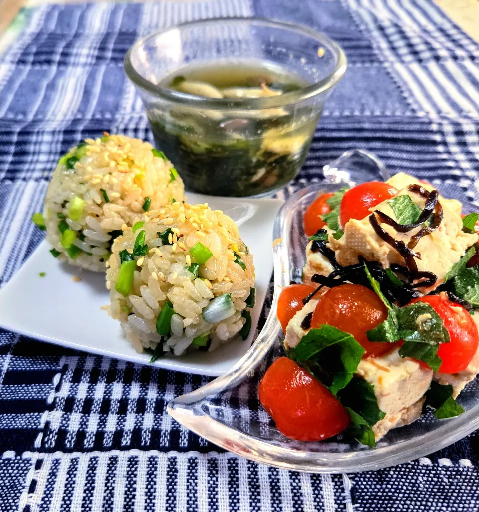 ねぎだく中華風おむすび
塩こん部長🍅とうふ和え
ねばとろきのこスープ|マギーさん