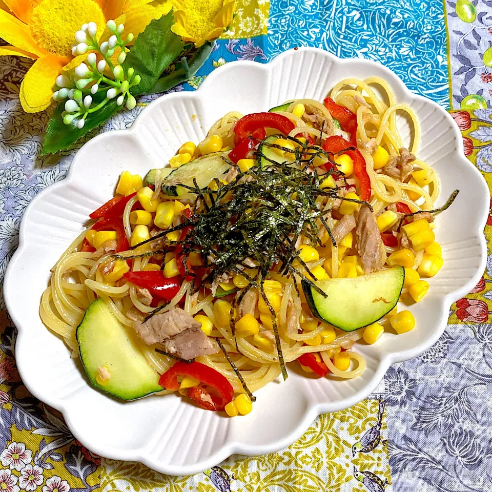 ツナと夏野菜のバター醤油パスタ🌻|ringonamaさん