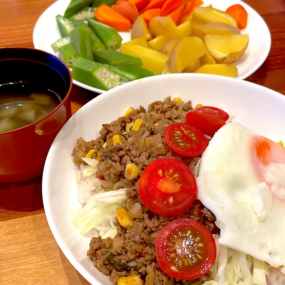 ガパオ風ライス　蒸し野菜　ナススープ|とゆあさん