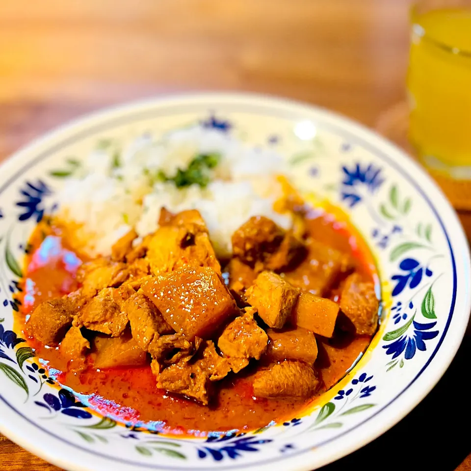 Snapdishの料理写真:マッサマンカレー🍛Massaman Curry🇹🇭 แกงมัสมั่น|アッコちゃん✨さん