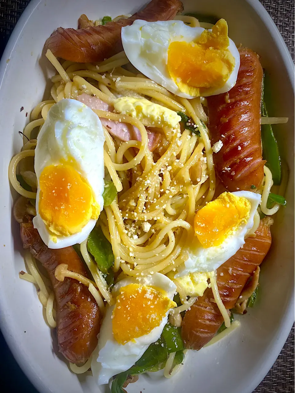 和風バター醤油パスタ|すくらんぶるえっぐさん