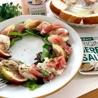 豆腐と生ハムでリースサラダ🥗