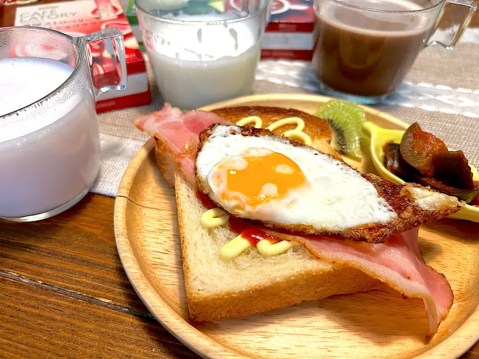 ラピュタパンとカフェラトリー飲み比べ|n_nさん