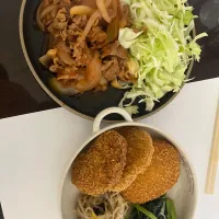 Snapdishの料理写真:ポークチャップ　コロッケ|yasuさん