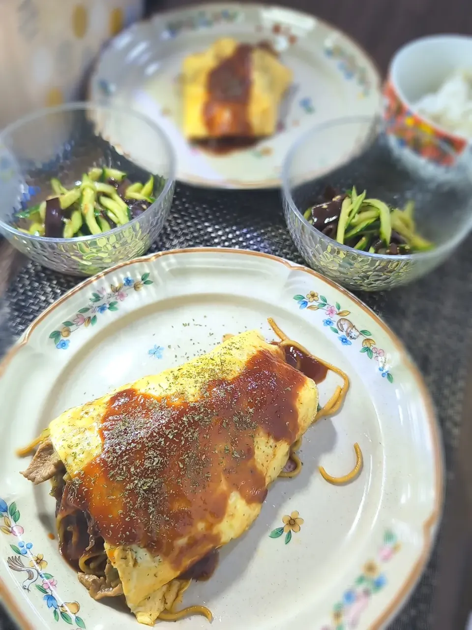 オム焼きそば＆キュウリとキクラゲの和え物|テケテケさん