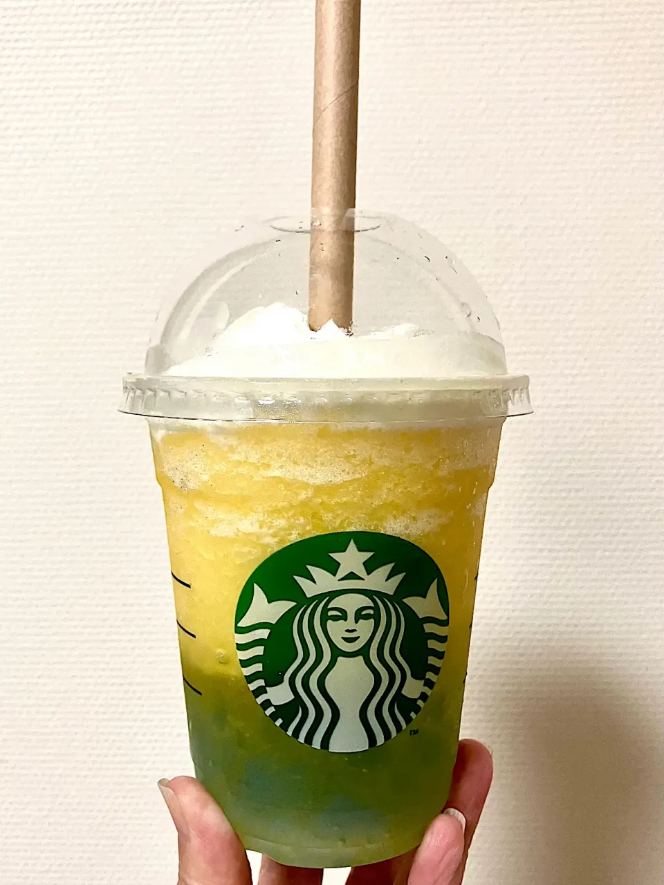 Snapdishの料理写真:GO パイナップル フラペチーノ|marichさん